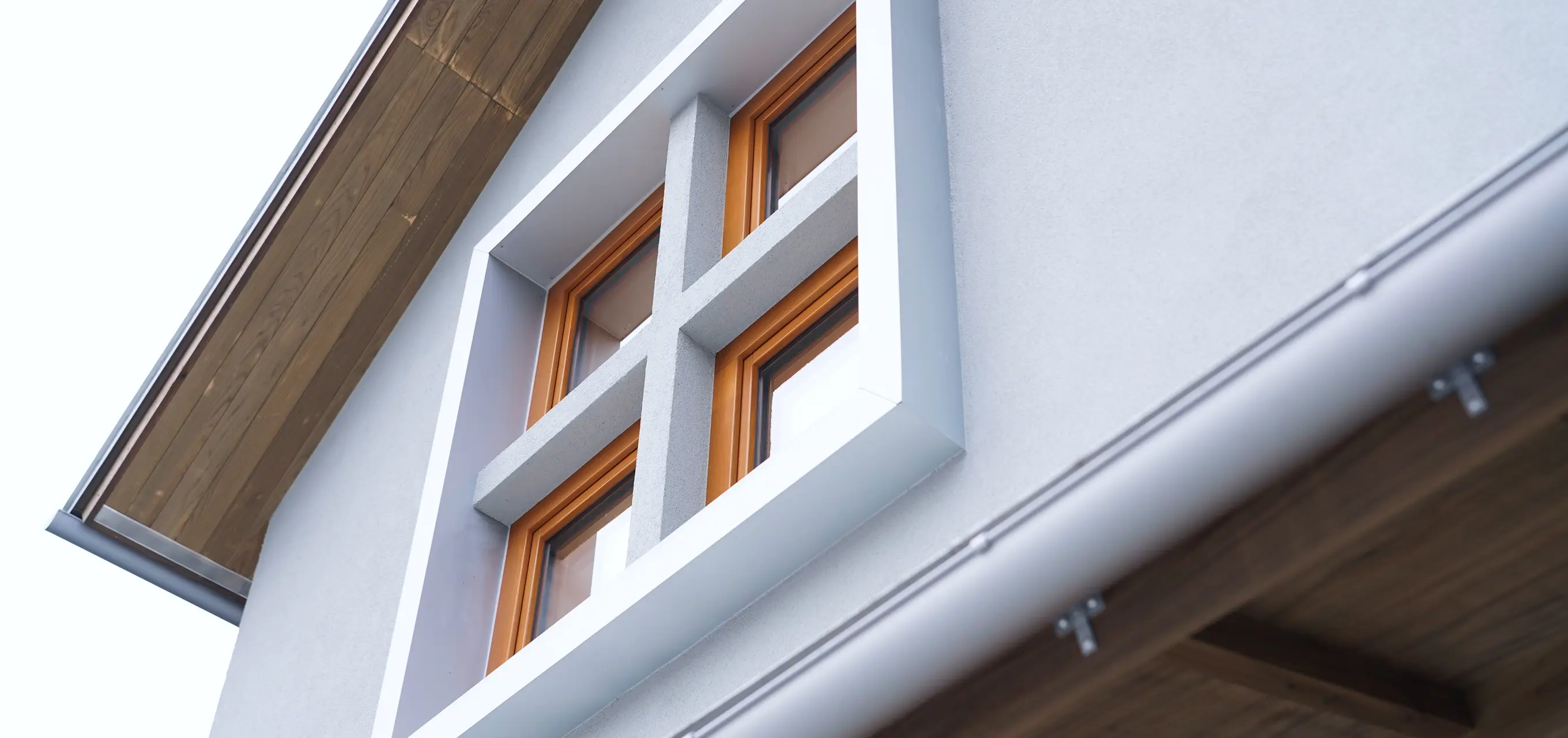 時を超えて愛されるデザイン街並みに調和する家 イメージ